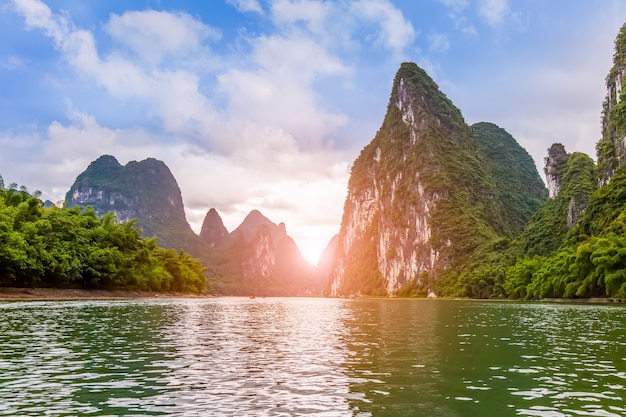 手機deepseek使用教程，輕松掌握畫圖與炒股技巧-DeepSeek